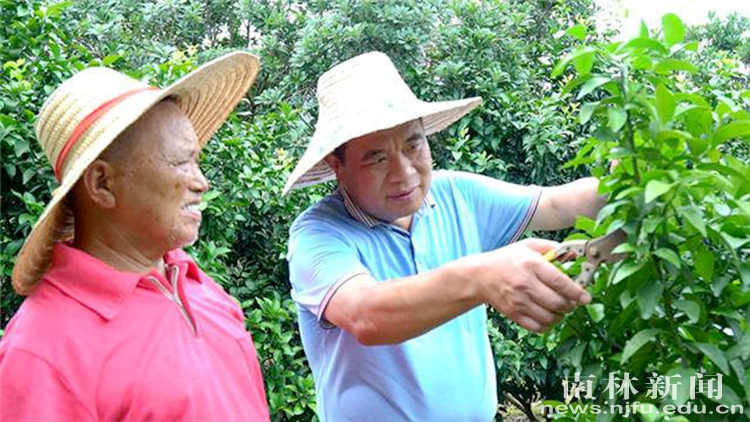 中央电视台《面对面》访谈校友曾馥平：扶贫26年